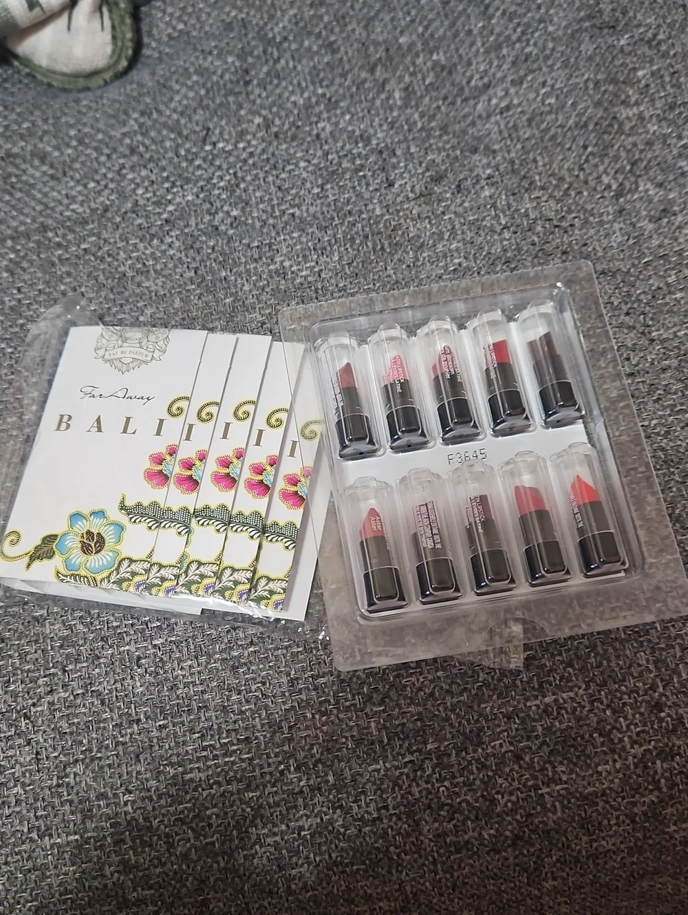 Avon Lipstick & Fragrance Far Away Bali Sample Pack Pink & Coral Shade Lipstick